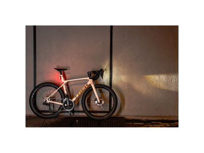 MOON Titan Max (1700lm) click to zoom image