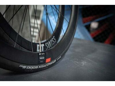 DT SWISS ARC 1100 DICUT disc brake wheel, carbon clincher 38 x 20 mm rim, front click to zoom image